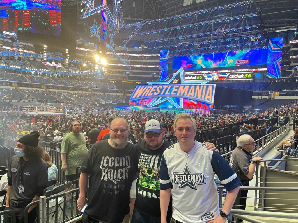 Das Team von Mania-Reisen - Andreas, Ben und Robert - live bei WrestleMania 38 in Dallas